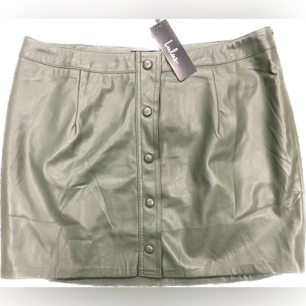 Lulu’s Olive Green vegan leather skirt Size L NWOT